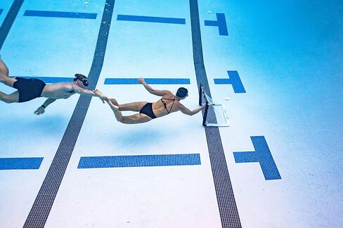 لعبة اندر ووتر توربيدو ليج في صندوق in Kuwait