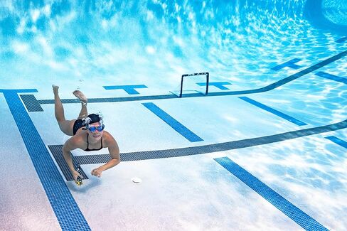 لعبة اندر ووتر توربيدو ليج في صندوق in Kuwait