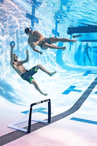 لعبة اندر ووتر توربيدو ليج في صندوق in Kuwait