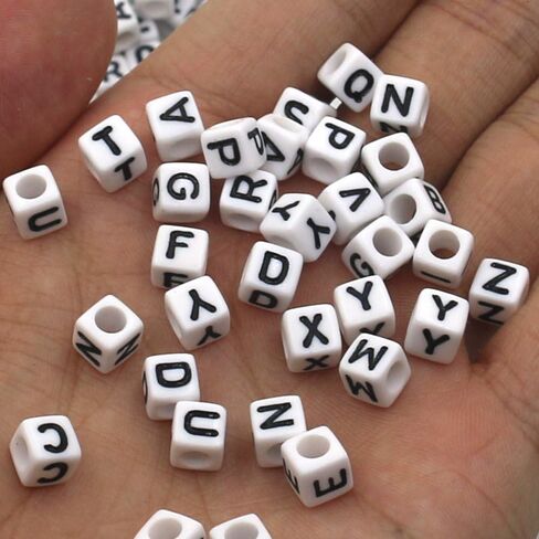 600 قطعة من خرز مكعب من الأكريليك الأبيض بالحروف الأبجدية "A-Z" من تراسفيت، لصناعة المجوهرات، الأساور، القلائد، سلاسل المفاتيح ومجوهرات الأطفال (6 مم) in Kuwait