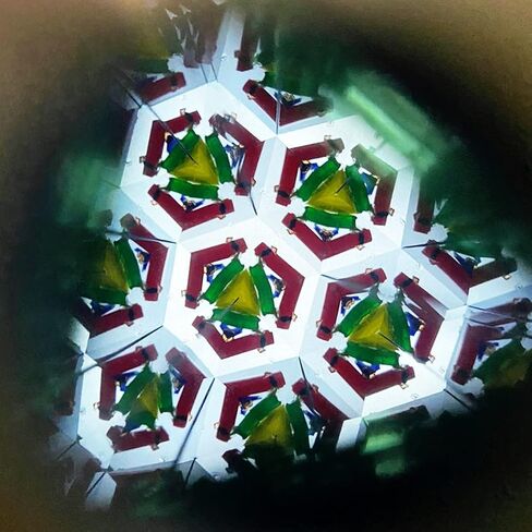 ايه اس هاندكرافتس مشكال نحاسي يدوي الصنع مع صندوق خشبي - هدية محفورة لابنتي - مظهر عتيق - لمسة نهائية عتيقة - مشكال للاطفال والاصدقاء والعائلة والاطفال - عدسة عاكسة ثلاثية الابعاد in Kuwait