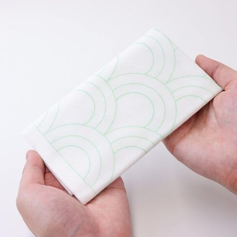 مجموعة هيدا ساشيكو، شيبو، مجموعة الخياطة اليابانية التقليدية، خيط أزرق، إبرة، كشتبان، وقماش قطني أبيض مع طباعة خط شبكي (المجموعة G) in Kuwait