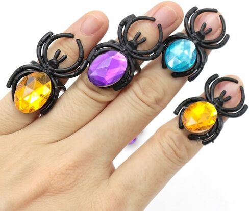 KEPATO Halloween Spider Ring Spider Party تفضل حلقة العنكبوت البلاستيكية المزيفة لتزيين الهالوين in Kuwait