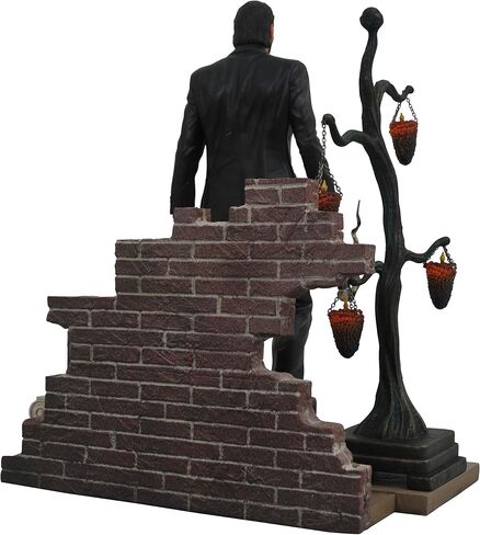 DIAMOND SELECT TOYS Gallery: John Wick 2 PVC Figure Statue, 9 inches in Saudi Arabia