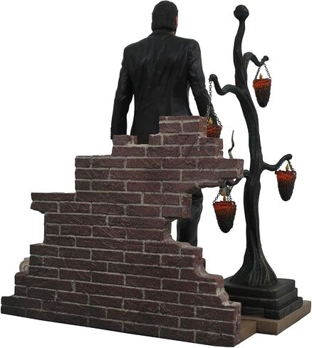 DIAMOND SELECT TOYS Gallery: John Wick 2 PVC Figure Statue, 9 inches in Saudi Arabia