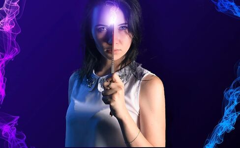 Cottage Garden King's Flourish 13.75 inch Resin Collectible Witch Wizard Cosplay Magic Wand in Kuwait