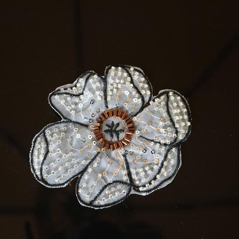 3 قطعة/مجموعة أزياء أنيقة من الخرز المطرز بالزهور والدانتيل لفستان الزفاف DIY خياطة بقع الزهور المطرزة للملابس (بني) in Kuwait