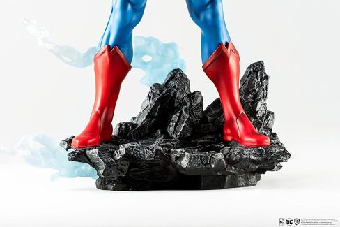 DC Heroes: Superman (Classic Version) Previews Exclusive 1:8 Scale Statue in Saudi Arabia