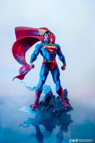 DC Heroes: Superman (Classic Version) Previews Exclusive 1:8 Scale Statue in Saudi Arabia