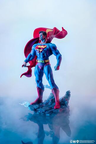 DC Heroes: Superman (Classic Version) Previews Exclusive 1:8 Scale Statue in Saudi Arabia