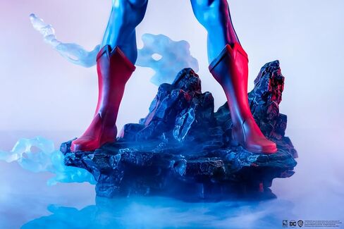 DC Heroes: Superman (Classic Version) Previews Exclusive 1:8 Scale Statue in Saudi Arabia