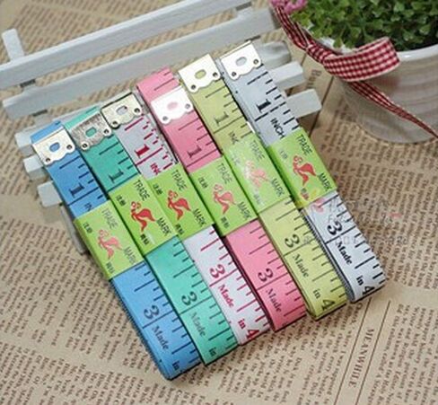 بيسلينو 3 قطع شريط قياس 60 انش/150 سم من القماش الناعم، شريط قياس لفقدان الوزن وقياس الجسم الطبي للخياطة، مسطرة فينيل للحرف اليدوية، يحتوي على مقياس سنتيمتر على الجانب العكسي + بطاقة هدايا in Kuwait