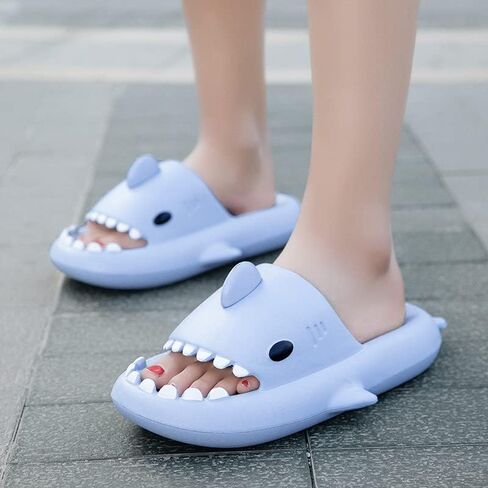 صنادل OTELUXS للجنسين من Shark Slides شباشب سحابية للنساء والرجال أحذية لطيفة مضادة للانزلاق على الشاطئ in Kuwait
