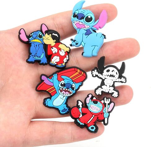 20 قطعة من تعليقات تزيين الاحذية لتزيين القباقيب الكرتونية، اكسسوارات للاطفال الاولاد والبنات والبالغين والرجال والنساء وهدايا الحفلات in Kuwait