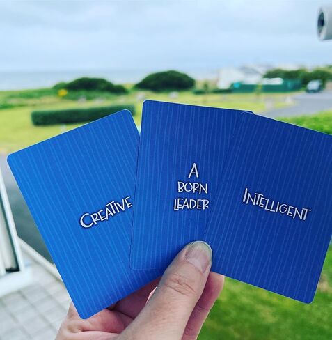 كل الأشياء بديهية بين السطور بطاقات أوراكل، نعم لا ربما، التوقيت، علامة زودياك توضح بطاقات أوراكل in Kuwait