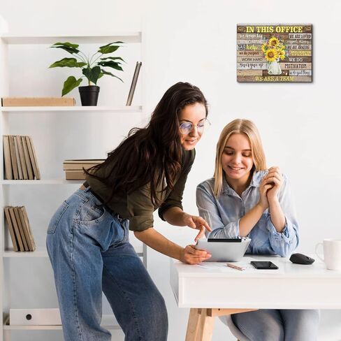 ديكور حائط المكتب، في هذا المكتب، نحن فريق ملهم، ملصق جداري فني إيجابي حديث، طباعة خشبية، هدية ديكور مكتب ملونة، جاهزة للتعليق، 11 × 14 بوصة (11 × 14 بوصة، مكتب بني) in Saudi Arabia