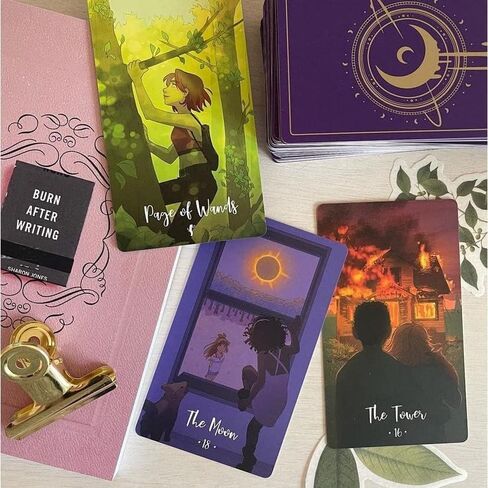 لعبة كوميك سايكلز من مرديشيشا - سطح تاروت عصري بشخصيات ذات صلة، 78 بطاقة تاروت في اصدار الجيب (الحجم: 4.06 انش × 2.36 انش / 103 ملم × 60 ملم) in Kuwait