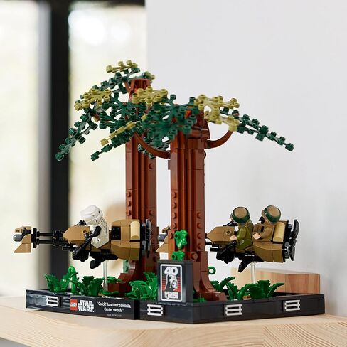 LEGO Star Wars Endor Speeder Chase Diorama 75353 Home Décor Building Set for Adults, Classic Collectible with Luke Skywalker and Princess Leia Minifigures, Fun Birthday Gift for Star Wars Fans in Saudi Arabia