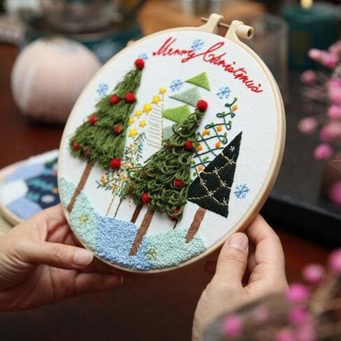 DIY Hand Embroidery Kit, Christmas 3D Novice Embroidery Kit for Beginners, DIY Material Package (Christmas Tree) in Kuwait