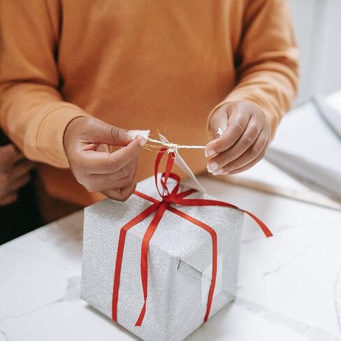 4 أشرطة أشرطة بطول 100 ياردة وعرض 10 مم لتغليف هدايا الحفلات وتزيينها، ذهبي، فضي، أحمر، أخضر in Kuwait