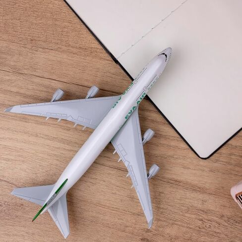 Bswath Model Airplane 1:300 Scale Model American Plane MD11 Model Plane for Gift and Decoration in Saudi Arabia
