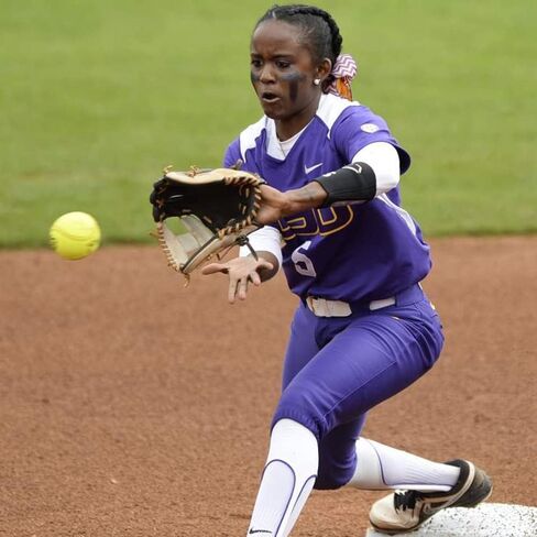 HYOIIO Eye Black Sticks 3 ألوان مجموعة طلاء الوجه، عصا طلاء الوجه الأزرق، زي الهالوين التنكرية، كريم مكياج كريم قابل للمزج، أعواد طلاء الجسم للكرة اللينة، البيسبول، كرة القدم الرياضية (أحمر + أزرق + أسود) in Kuwait