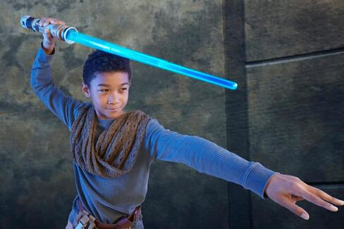 STAR WARS Lightsaber Forge OBI-Wan Kenobi Electronic Blue Lightsaber, Customizable Roleplay Toy, Toy for Kids Ages 4 and Up in Saudi Arabia