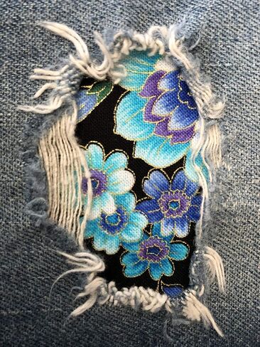 رقعات خاطفة للكي على شكل زهور زرقاء جميلة من هولي باتشس، مجموعة من قطعتين (5 بوصة × 5 بوصات) in Kuwait