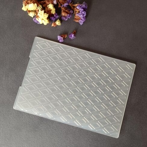 مجلدات بلاستيكية منقوشة بخلفية مخططة من AZSG لصنع البطاقات ألبوم الصور DIY سكرابوكينغ in Kuwait