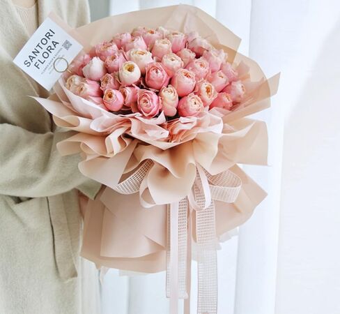 ورق تغليف الزهور بلون خالص، 1 لفة من لوازم الزهور المقاومة للماء، ورق تغليف الزهور للزهور الطازجة، الحرف اليدوية اليدوية، 22.8 بوصة × 65.6 قدم (شاي الحليب) in Kuwait