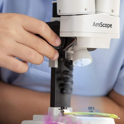 AmScope Kids SE100Z-LED مجهر ستيريو ثنائي العينين محمول، عدسات WF10X وWF20x، تكبير 20X و40X، هدف 2X، مصدر ضوء LED، لوحة مسرح سوداء/بيضاء قابلة للعكس، تعمل بالبطارية in Saudi Arabia