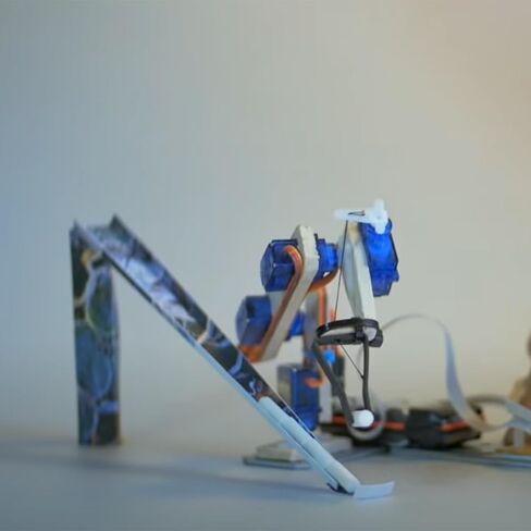 محرك سيرفو صغير ENLOZURE SG90 9G لروبوت RC والطائرة والمروحية والسيارة والقارب - خدمات صغيرة 180 درجة 10 قطع in Kuwait