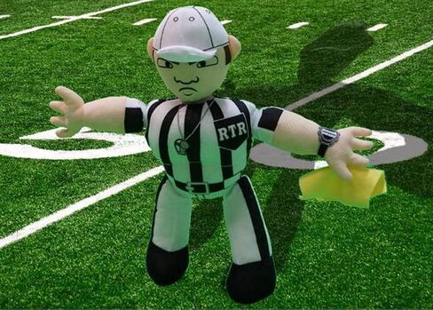لعبة كرة القدم الرياضية Rip The Ref للتحكم في الإجهاد عند مشاهدة فريقك المفضل للعب - رائعة لديكور كهف الرجل وهدية عيد الميلاد in Saudi Arabia