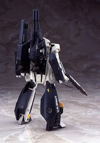Macross 1/72 Scale VF-1S Strike Battroid Valkyrie Construction Kit by Hasegawa in Saudi Arabia