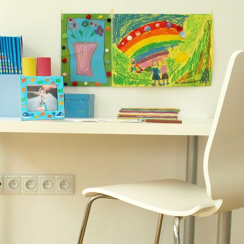 مجموعة لوحات فنية بإطار صور، مجموعة الفنون والحرف اليدوية، 3 إطارات صور خشبية صلبة غير مكتملة (6 × 4 صور) مع أوتاد خشبية وقوف، طلاء أكريليك، طلاء براق، فرش طلاء، وعيون جوجلي in Kuwait