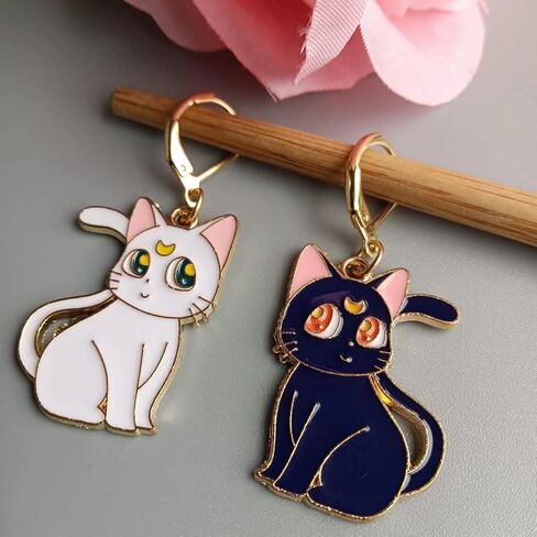 4 قطع من علامات خياطة الكروشيه ذات العيون الكبيرة قابلة للازالة للحياكة والكروشيه، تعليقات معدنية لطيفة هدية لوازم الحياكة (اسود وابيض) in Kuwait