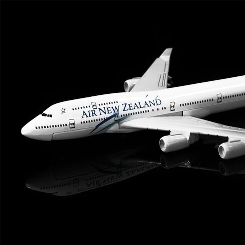 24-Hours The Siberia Airbus 320 Alloy Metal Model Aircraft Birthday Gift Plane Models Chiristmas Gift 1:400 in Kuwait