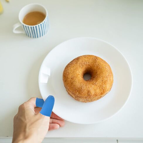 Jawflew 12 Pieces Silicone Hot Glue Gun Finger Caps, 2 Colors Finger Protectors Covers Caps, Suit for Resin Honey Adhesives Scrapbooking Sewing Crafts Ironing Embroidery Needlework (Blue+Red) in Kuwait