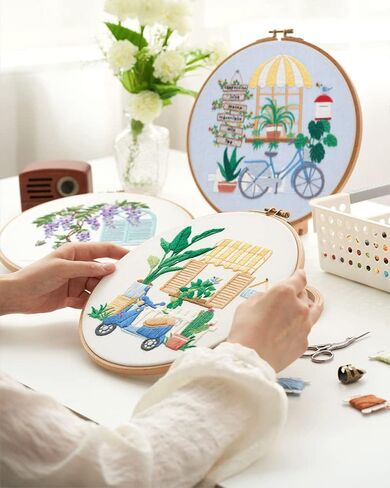 طقم تطريز Kitcroet مكون من 3 قطع طقم تطريز للمبتدئين البالغين، 3 أنماط مختومة مع طوق تطريز واحد وتعليمات، ربيع in Kuwait