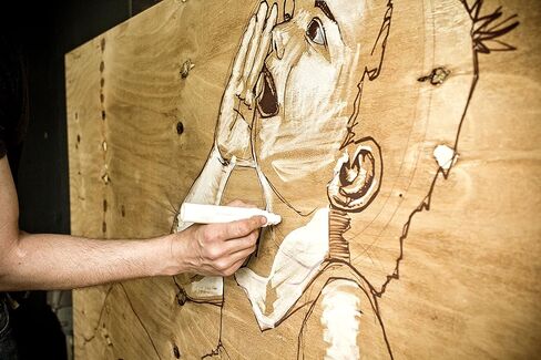 Montana Cans Acrylic Paint Marker, 0.7mm, Extra-Fine Nib, Shock White Pure (045358) in Kuwait