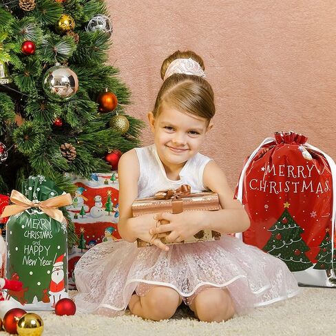 DUILE 34 قطعة من أكياس هدايا عيد الميلاد برباط بأحجام متنوعة وحقائب عيد الميلاد للهدايا اللطيفة وحقائب هدايا عيد الميلاد سانتا اللطيفة ومستلزمات زينة حفلات عيد الميلاد in Kuwait