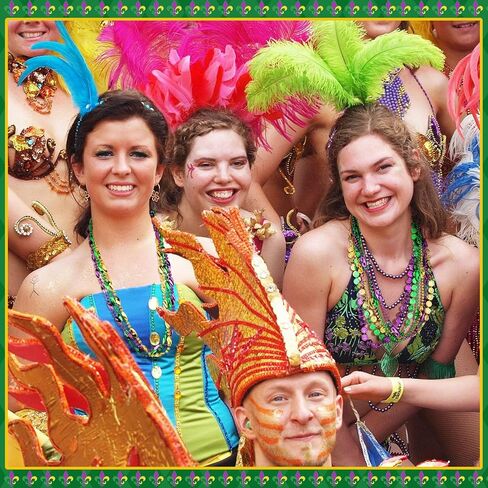 Huquary 249 Pcs Mardi Gras Bead Necklaces Bulk Carnival Decoration Necklace Purple Gold Green Party Necklace Costumes Accessory for Masquerade New Year Christmas St Patrick Day Halloween Parade in Saudi Arabia