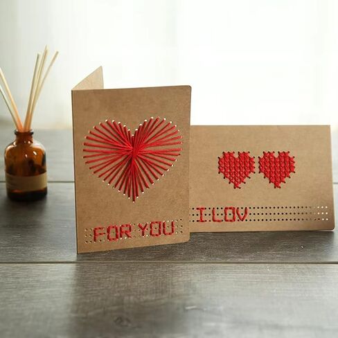 بطاقات تهنئة متنوعة، 4 عبوات من ورق الكرافت البني 4 تصميمات زهور من بطاقات تهنئة من الزهور المجففة مع أظرف وملصقات وخيوط، وبطاقات ملاحظات فارغة لصديق (6.5 × 4.3 بوصة) in Kuwait