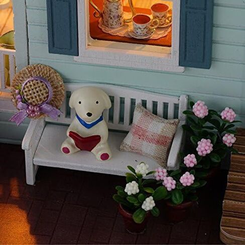 (دولهاوس) - احجية خشبية ثلاثية الابعاد مصنوعة يدويا من الخشب مع اضاءة كوينزتاون هوليدايز سلسلة اكسسوارات بيوت الدمى مع اثاث واضاءة LED وصندوق موسيقي، افضل هدية للكريسماس in Kuwait