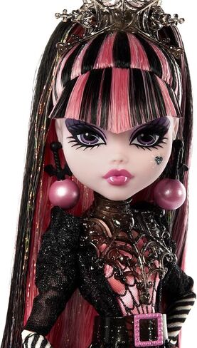 دمية Monster High Draculaura، إصدار خاص من Howliday، ثوب وردي وأسود، آخر صيحات الموضة، مجموعة العطلات، هدايا للفتيات والفتيان in Saudi Arabia