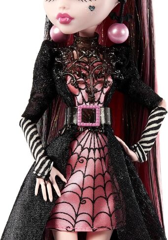 دمية Monster High Draculaura، إصدار خاص من Howliday، ثوب وردي وأسود، آخر صيحات الموضة، مجموعة العطلات، هدايا للفتيات والفتيان in Saudi Arabia