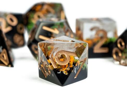 مجموعة النرد DND الحادة المتوهجة في الخريف الداكن مع صندوق النرد الجلدي | للأبراج المحصنة والتنينات، D&D، الحافة الحادة، نرد الراتنج متعدد السطوح D20، هدايا الزنزانات والتنينات، الملحقات in Kuwait