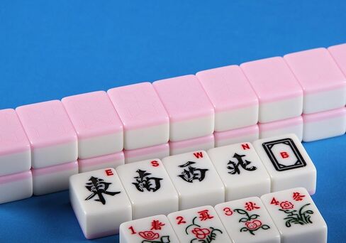 مجموعة ألعاب YINIUREN American Mahjong مقاس كبير 1.6 بوصة 166 قطعة من البلاط الأمريكي Mahjong مجموعة ميلامين Mah-Jongg (وردي، 1.6 × 1.2 × 0.8 بوصة) in Kuwait