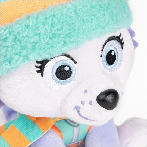 GUND PAW Patrol Holiday Winter Everest في وشاح وقبعة، لعبة قطيفة مرخصة رسميًا للأعمار من 1 فما فوق، 6 بوصات in Saudi Arabia