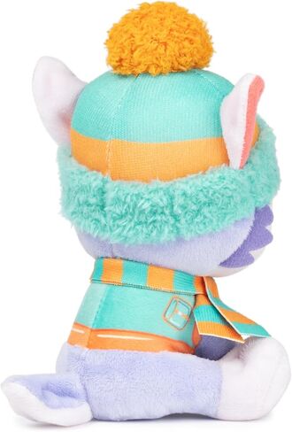 GUND PAW Patrol Holiday Winter Everest في وشاح وقبعة، لعبة قطيفة مرخصة رسميًا للأعمار من 1 فما فوق، 6 بوصات in Saudi Arabia